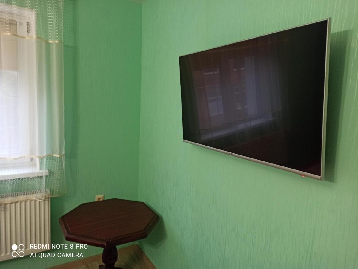 Нова Квартира Poltava Kültér fotó